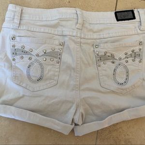 Earl Jean vintage embroidery detailed white shorts